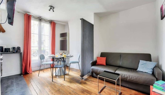 2BR Home Away from Home in Paris 4th