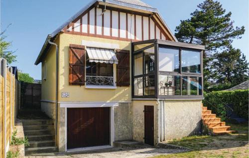 3 Bedroom Gorgeous Home In Hauteville-Sur-Mer