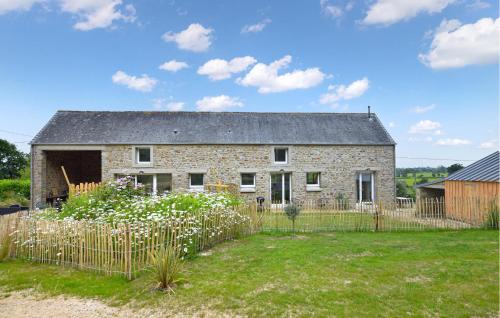 3 Bedroom Lovely Home In La Pernelle