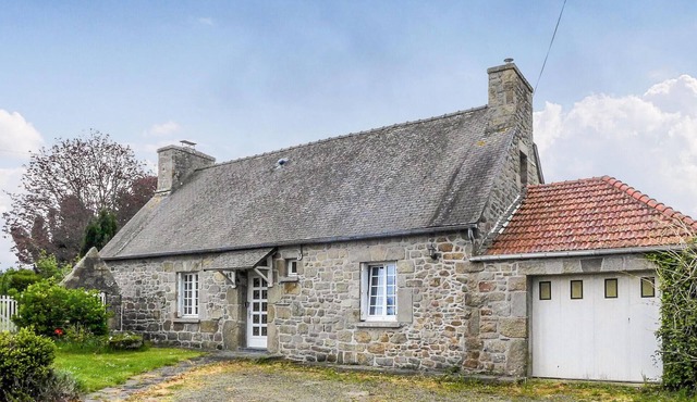 3 bedroom nice home in Lanvellec