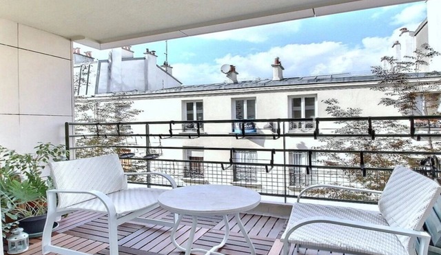 3 BEDROOMS - 100M² - VOLTAIRE - PARIS