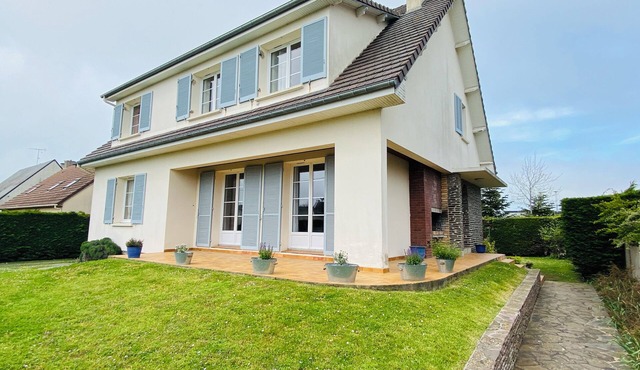 300m from the sea, large family house