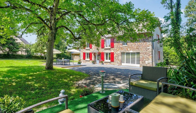 4 bedroom awesome home in Dangy