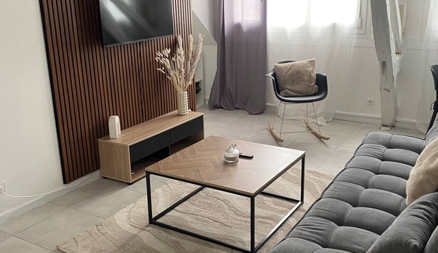 A fully equipped and functional apartment right in the heart of Arnage