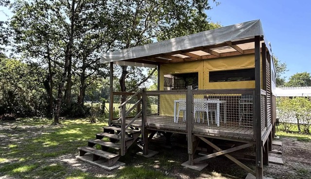 ADVENTURE Collection - Ready-to-camp cabin for 2 to 4 people - 2 people included in the price