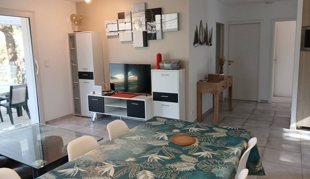 APARTMENT NEAR THE BEACH WITH A GARDEN