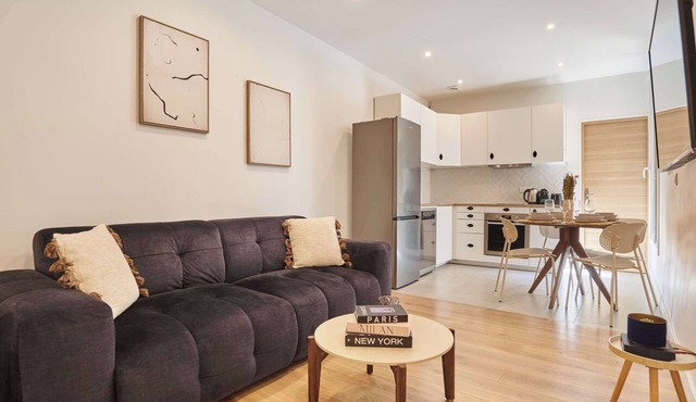 Apartment Paris Exposition Park center