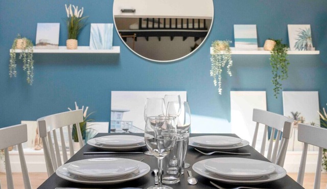 Apartment, sleeps 2, near Place Saint-Sauveur