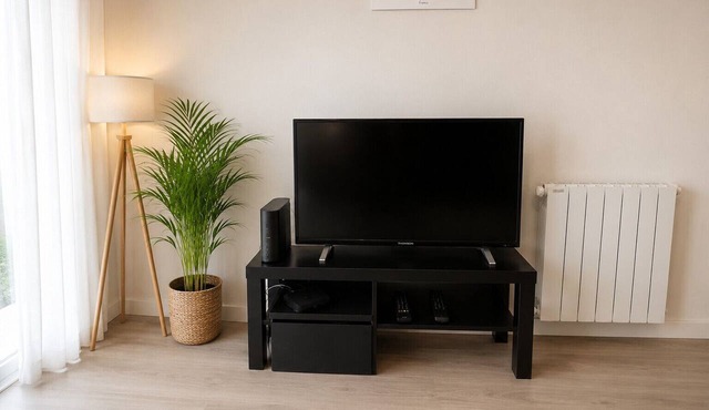 Apartment with balcony, near beach & center