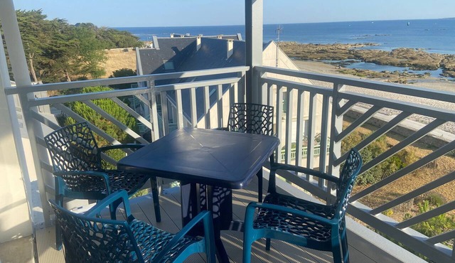 Apartment with Beautiful Sea View, Shared Pool, and Private Balcony