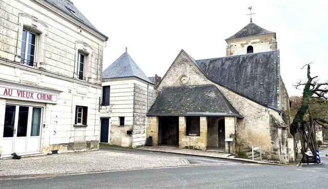 At the Old Oak - Vieux Cheillé - Châteaux - Rated 2 stars