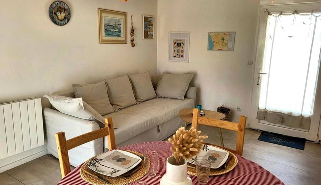 Beach House 'Le Cocon Pirouais' with Private Terrace, Garden, and Wi-Fi