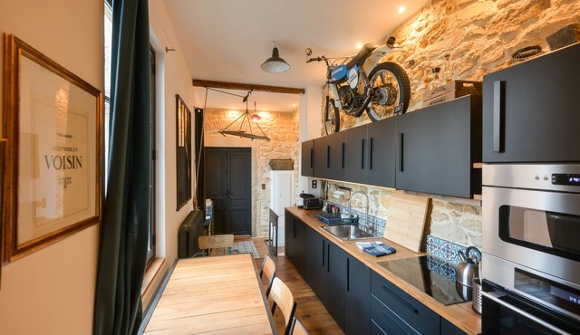 Beautiful atypical hyper center loft