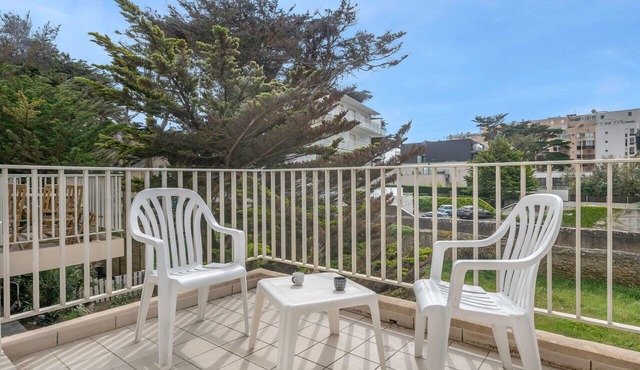 Beautiful flat in a seafront residence