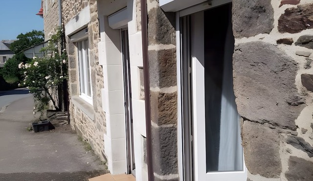Bed and Breakfast 'Chambre De Garel' with Wi-Fi