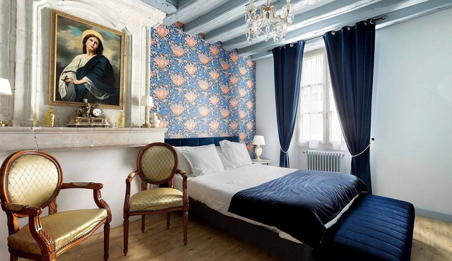 Bed and Breakfast 'Chambre D'hôtes Les Acanthes' with Shared Pool, Shared Terrace and Wi-Fi