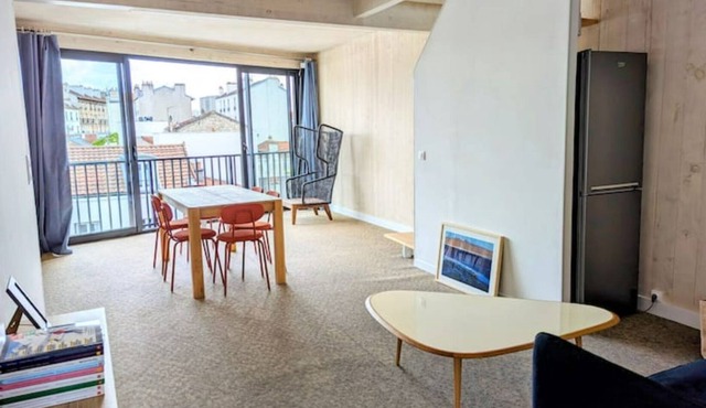 Bel Appartement Traversant de 3 Chambres Plein sud