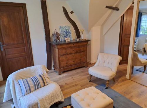BERNAY Chambre avec Salon, salle d'eau privative et entrée indépendante
