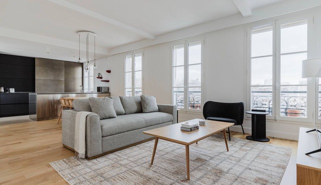 Blueground | Bastille, furnished + kitchen
