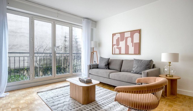 Blueground | Batignolles, close to restaurants