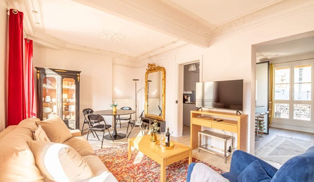 Bon Marché Mayet - One Bedroom Apartment, Sleeps 4