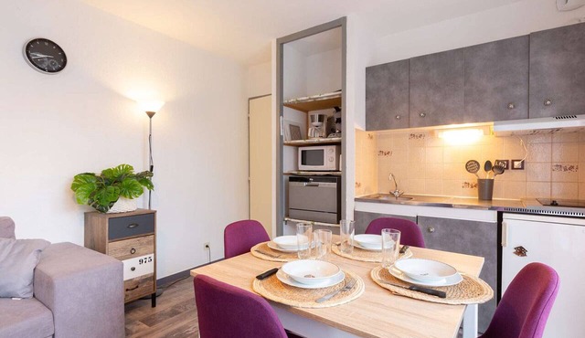 Bourisp Apartment for 4 with parking and ski locker