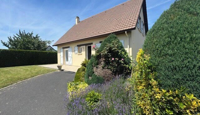 Calm house near Caen, plains and beaches