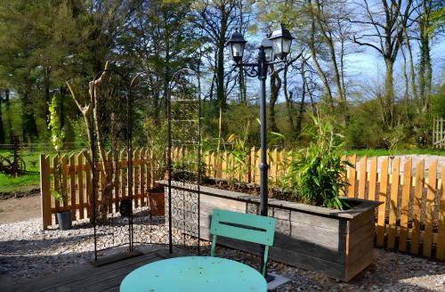 Caravane au jardin