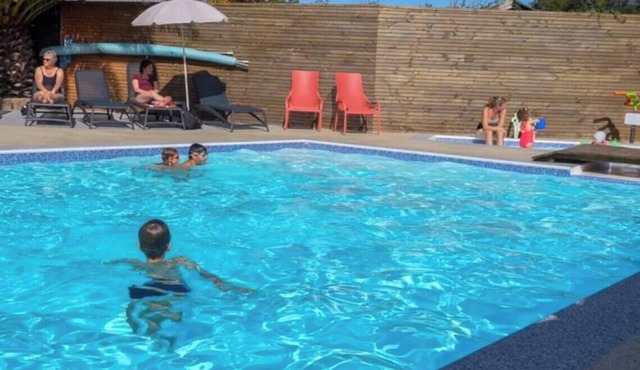 Chalet 3 étoiles - Piscine - ccbgbgc
