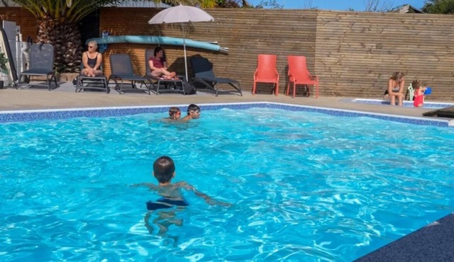 Chalet 3 étoiles - Piscine - ccbgbgf
