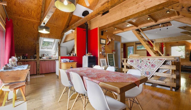 Chalet "Gresse": Mountain View, Private Terrace, and Shared Garden