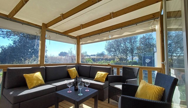 Chalet near the sea with garden and shared pool