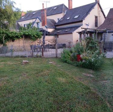 Charmante petite maison de campagne avec terrasse et jardin à 7min du zoo de la Flèche