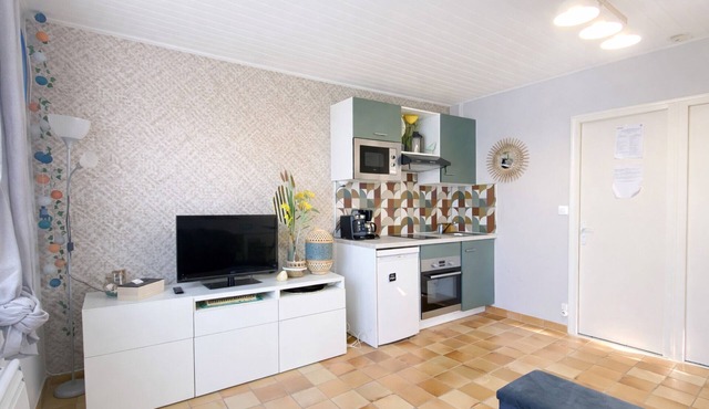 Charming Apartment Near Beach & Shops, La Tranche-sur-Mer