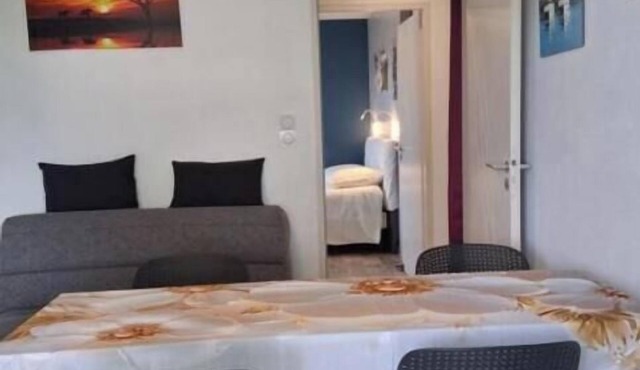 Charming apartment with swimming pool 6 km from the Vendée beaches