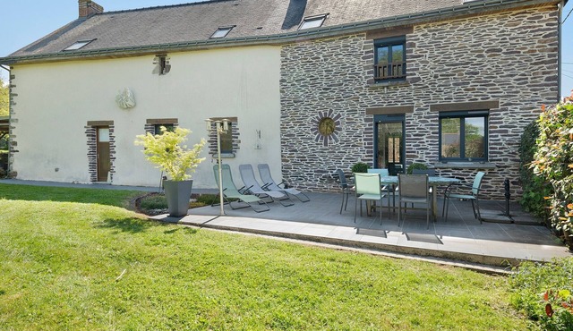 Charming Cottage on the Edge of Brocéliande (Longère)