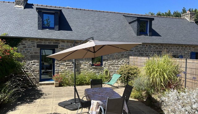 Charming Penty Breton, close to the beaches and town of Tregunc - 6 people max.