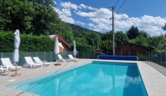 Comfortable studio chalet facing the lake (2C)