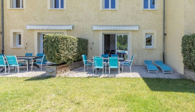 comfortable villa with shared pool on a private estate in Gagnières