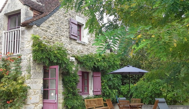 Cottage in the House of Joan of Arc, in the heart of the Loire Valley chateaux
