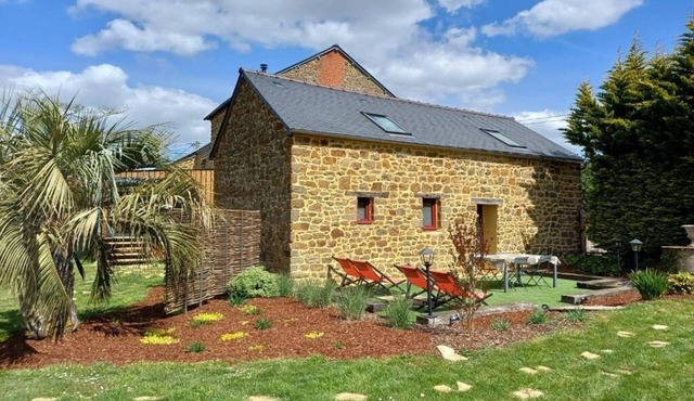 Country charm and character + Swimming pool