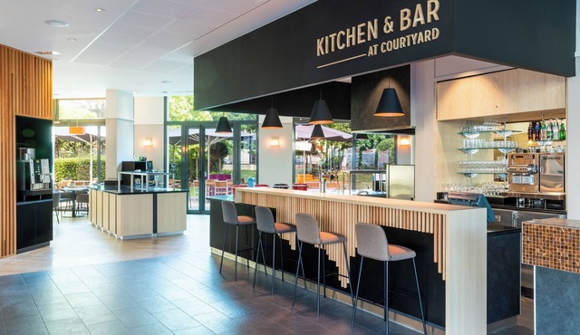 Courtyard by Marriott Paris Saint Denis