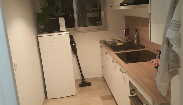 Cozy Apartment Near the Train Station