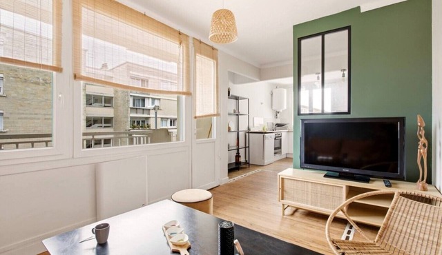 Cozy one-bedroom apartment with a balcony · Downtown Caen
