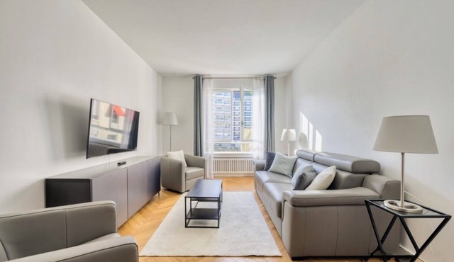 Delightful 2-bedroom apartment with WiFi in Paris