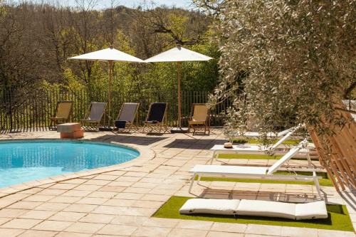 Designer Cabin With Shared Pool In Bras