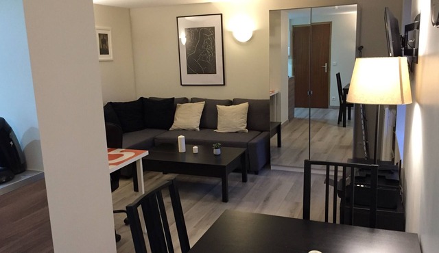 Duplex, 32 m2, 1.6 km from CET. Private garden