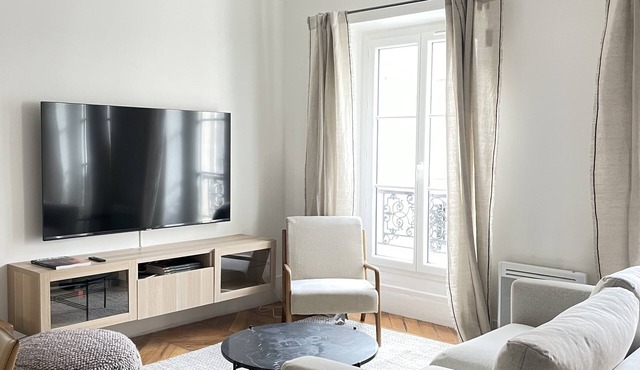 Elegant and Cozy 3BR Parisian appartement