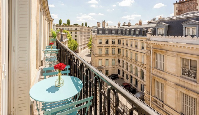 Family Suite Tilsitt Eiffel Tower view