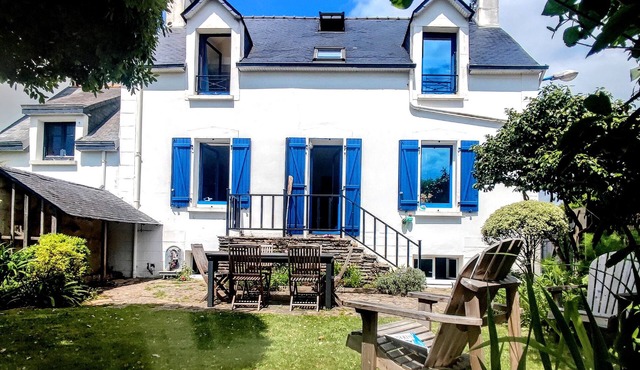 Fisherman's House in Doëlan Ocean view Walking to the Harbor and Coves Serves 8